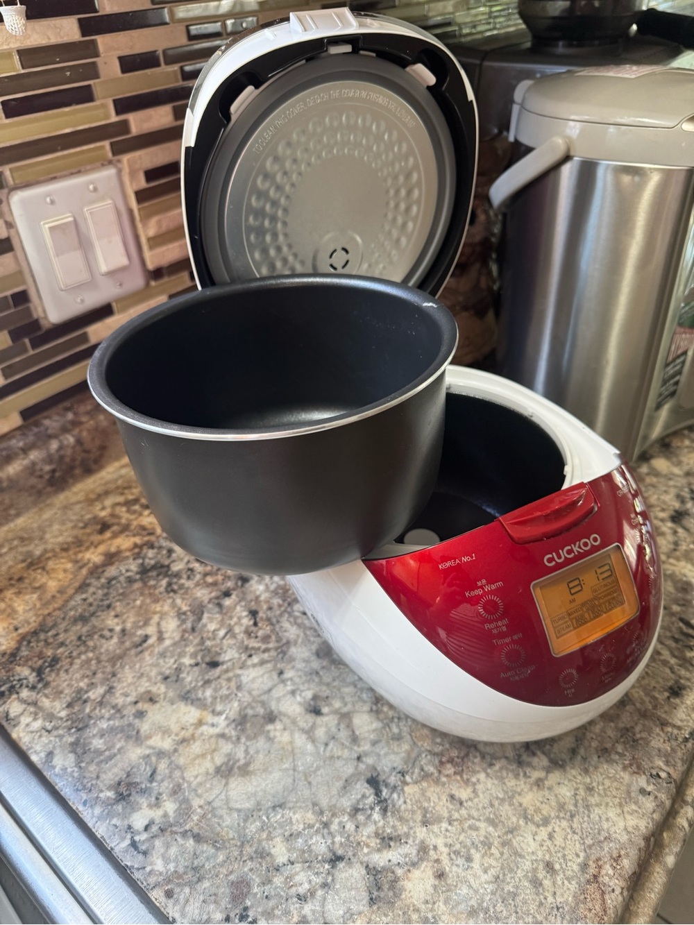 Red Electric Rice Cooker - Compact Multi-Function Cooker - Picture 5 of 6